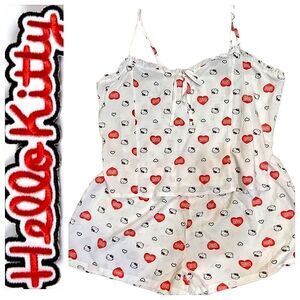 Hybrid Hello Kitty Ruffled  Sleepwear Set
